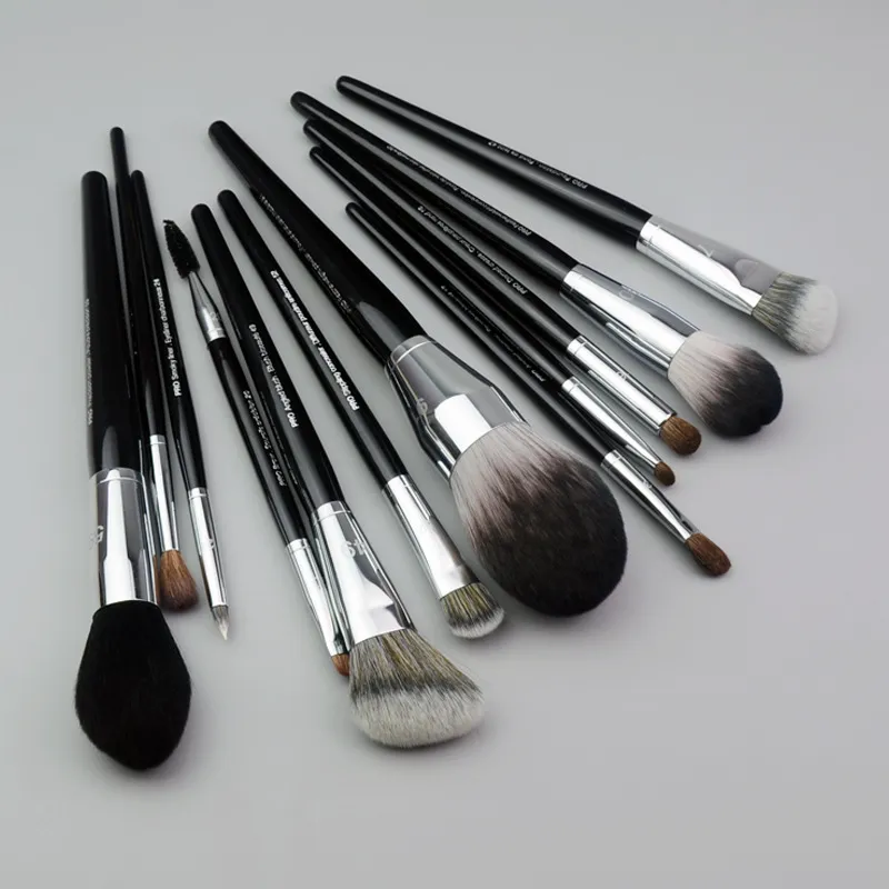 High quality Foundation Makeup brushes set Pro Make up brush Liquid Powder Eyeshadow Crease Concealer cosmetic tools exquisite