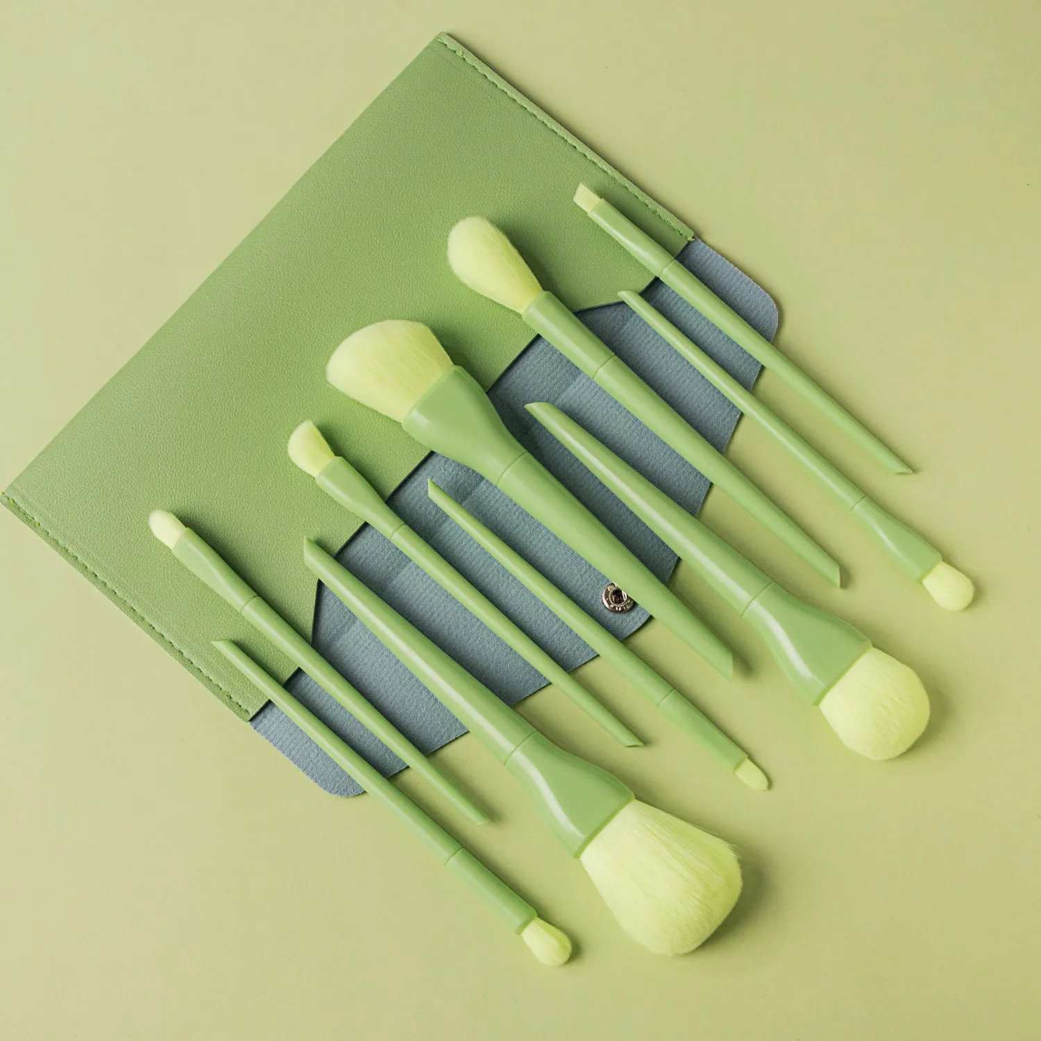 1Pcs Makeup Brush Set with Storage Bag Soft Synthetic Brushes for Foundation Powder Eyeshadow Blush Full Face Daily Travel Makeu — image 3
