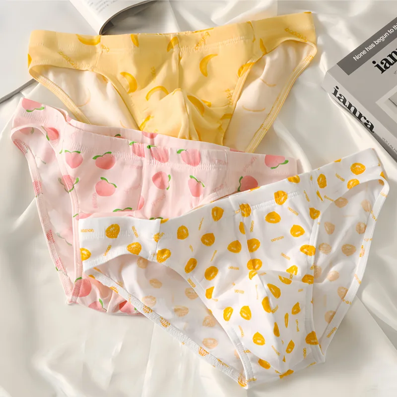 Ba gói quần đùi cotton in hình trái cây dễ thương và cá tính dành cho nam, quần đùi thoải mái thân thiện với da, đồ lót mặc ở nhà cạp thấp thoáng khí dành cho nam trẻ