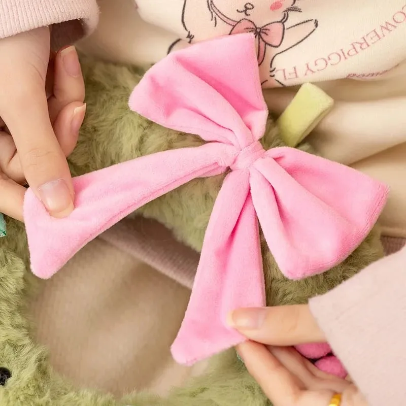 Sweet Green Wreath Plush Toy Stuffed Smiling Humanoid Pink Bow Tie Plushie Kawaii Home Decor Christmas Gift — image 5