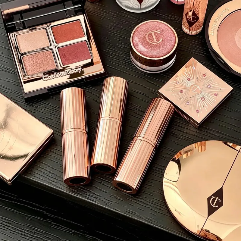 Bestseller CT Makeup Sæt Fire Farve Øjenskygge Palette Mat Setting Powder Ansigts Concealer Effekt High-end læbestift kosmetik — image 1