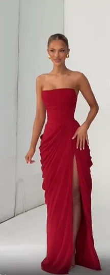 Dámské sexy jednobarevné plisované šaty dámské elegantní bez ramínek, bez ramínek, s vysokým pasem, rozděleným šatem 2026 letní večerní společenské šaty
