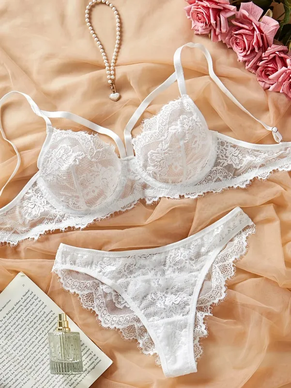 Women's Lingerie & Underwear， eyelash sxy fancy lace strapping underwire bra & brazilian panties ，victoria style