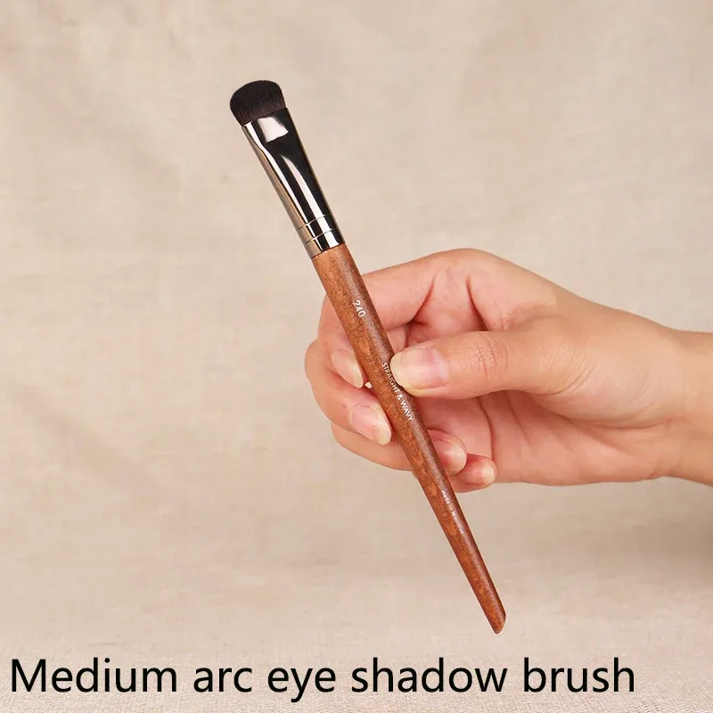 Professional Soft Makeup Brush Makeup Tools Liquid Foundation Concealer Make Up Brush Wood Handle Brushes Beauty Tool Wholesale