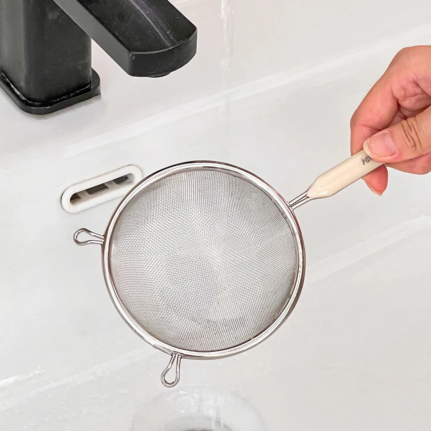 Durable 304 Stainless Steel Residue Filter With Plastic Handle Fine Mesh Strainer Flour Sieve Oil Skimmer Spoon Kitchen Utensils