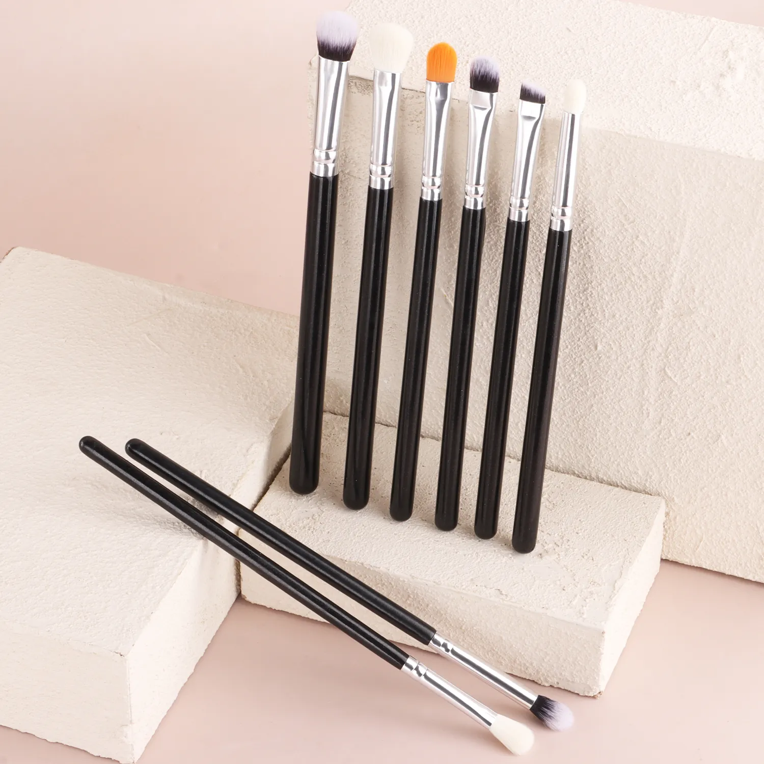 8Pcs Eyeshadow Makeup Brush Set Blending Concealer Detail Brushes for Daily Eye Makeup for Beginners