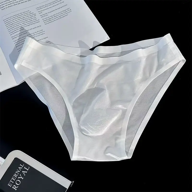 Slip da uomo in seta di ghiaccio Mutandine sexy senza cuciture ultrasottili Asciugatura rapida U Custodia rigonfia Biancheria intima traspirante Mutande lucide di lusso