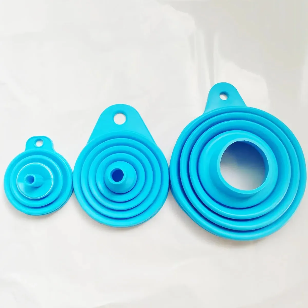 Silicone Funnels For Kitchen Use Filling Bottles Liquid Powder Transfer (3 Pcs ) 1 Mini/1 Small/1 Wide Mouth Funnel Set
