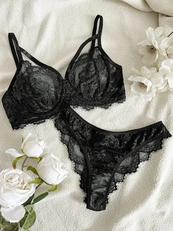 Women's Lingerie & Underwear， eyelash sxy fancy lace strapping underwire bra & brazilian panties ，victoria style
