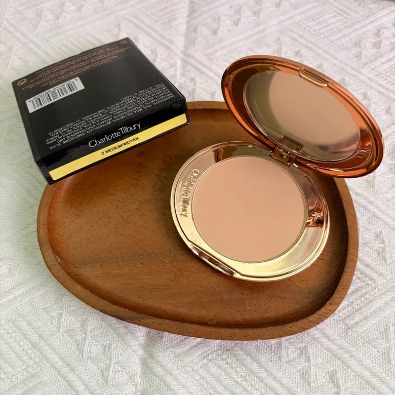 Charlotte Tilbury Lip Gloss High Shine Non Sticky&Airbrush Powder Soft Focus Mattifying&Foundation Lightweight Radiant Makeup