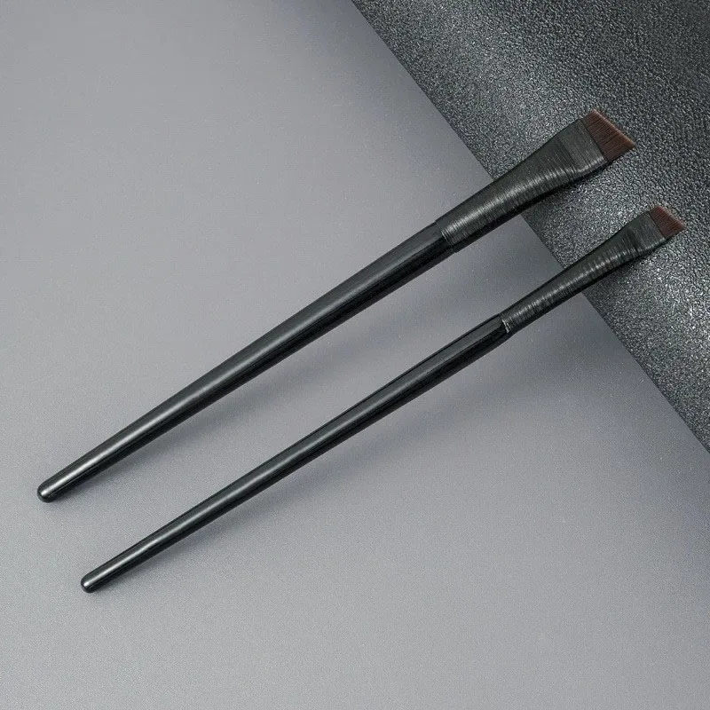 2/4pcs Eyeshadow Brush Set Soft Horse Hair Eyelid Highlighter Lying Silkworm Makeup Brushes Eyes Make Up Tools — image 8
