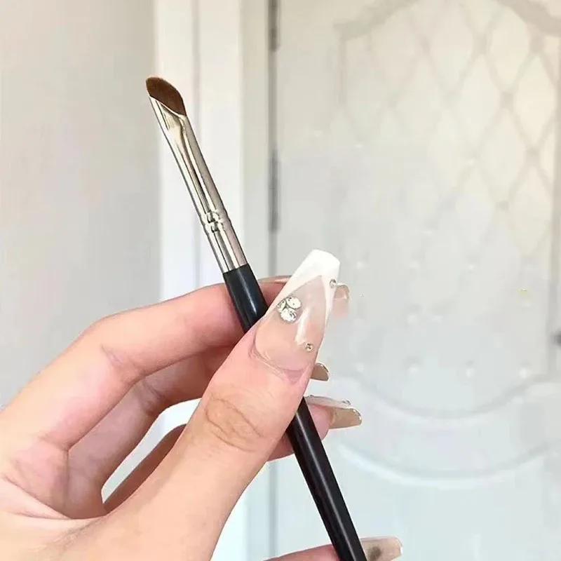 ●Brow Contour Makeup Brushes Eyebrow Eyeliner Brush Professional Super Thin Angled Liner Eye Brush Make Up Tools — image 11