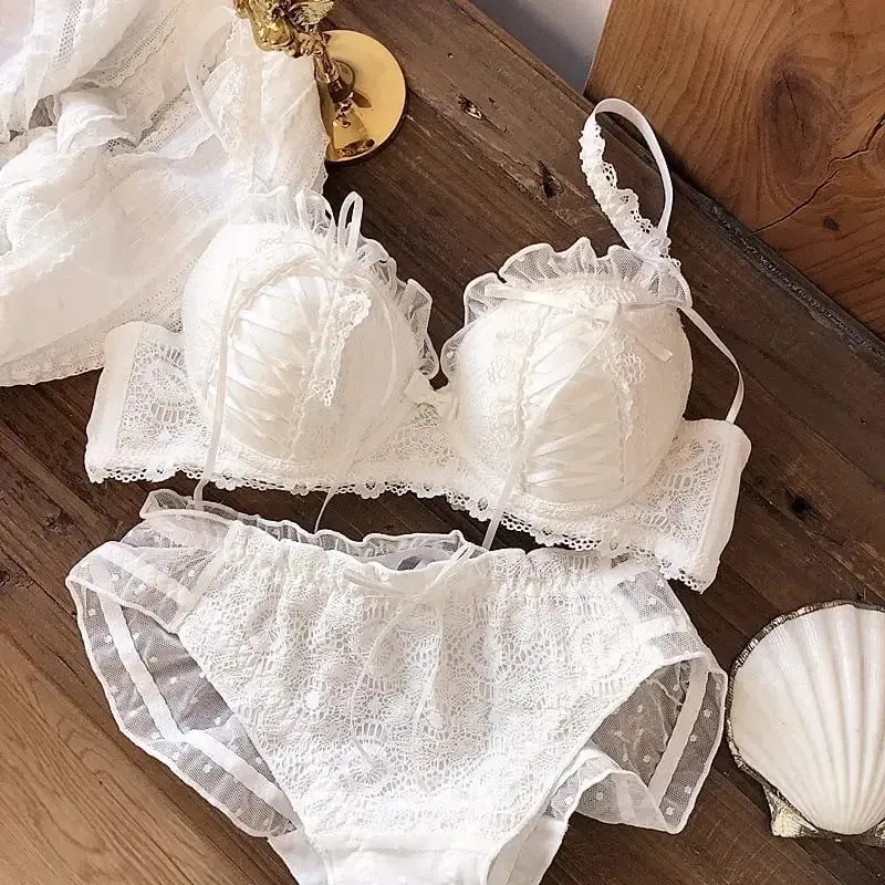 Dessous mit Spitzenbesatz, ein sexy BH-Set für Frauen mit kleinen, gerafften Brüsten und ohne Stahlringe