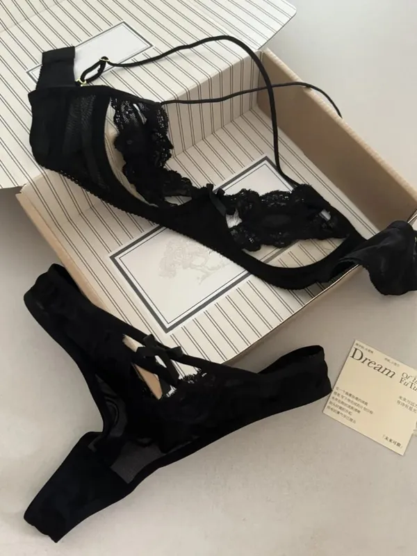 Franse Bh Ondergoed Set Uitgehold Verzamelen Boog Kant Half Cup Bh Vrouwen Sexy Lingerie Ultradunne Verleiding Erotische Hot Outfits