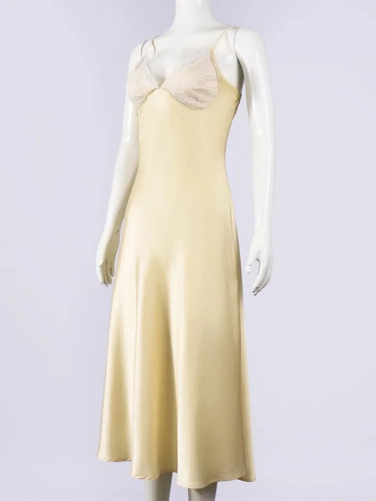 Sexy Gelb Satin Spitze Patchwork Kleid Spaghetti Strap Ärmellose V-ausschnitt Bias Cut Weibliche Kleider 2026 Sommer Abend Party Robe