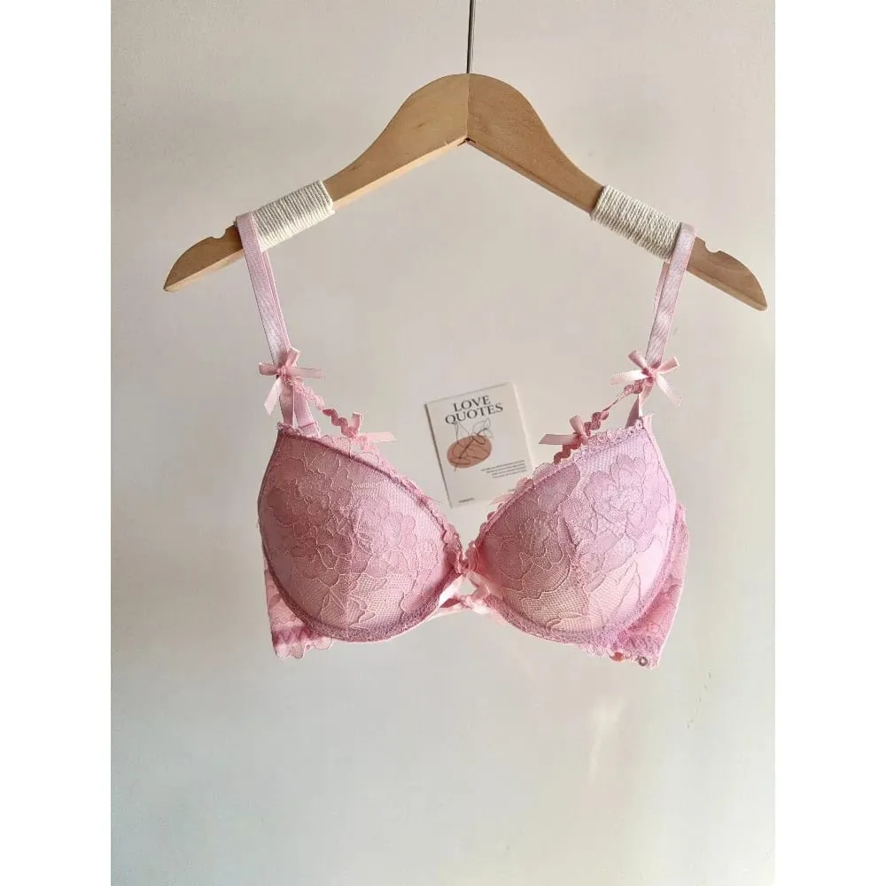 セクシーなWomen Pure Style Red Bow Lace Bridal Lingerie Set Push Up Bra Panty Suit Small Chest Party Wedding Intimate Wear