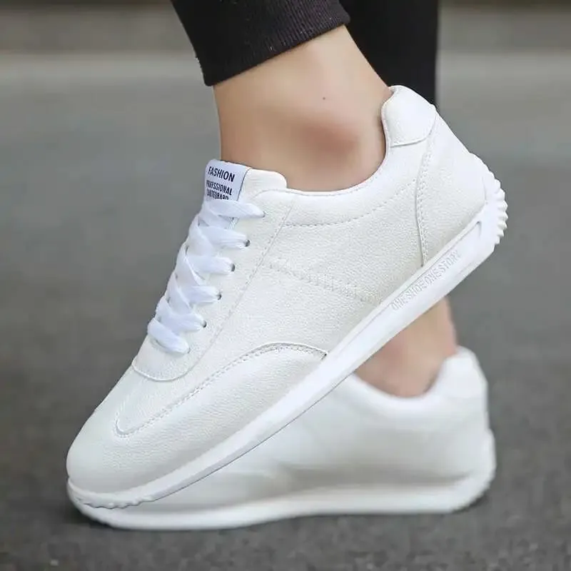 Leather Men Shoes Sneakers Trend Casual Shoe Italian Breathable Leisure Male Sneakers Non-slip Footwear White Men Loafers