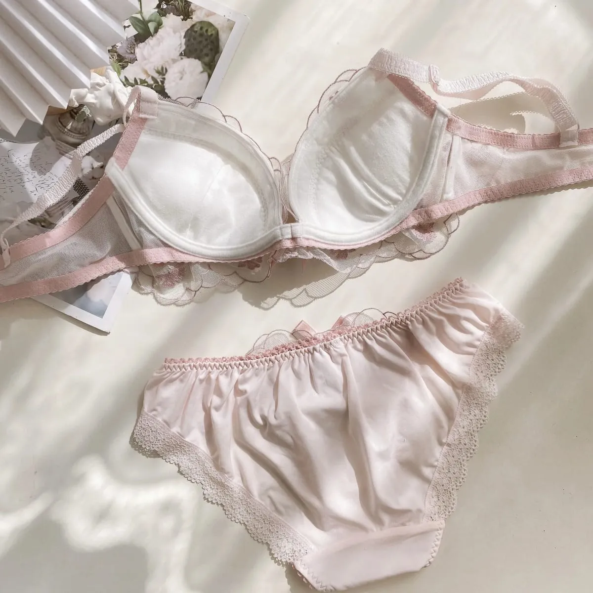 Fairy thin section lingerie women large size embroidery lace bra set low chicken heart gathered ladies underwear bra