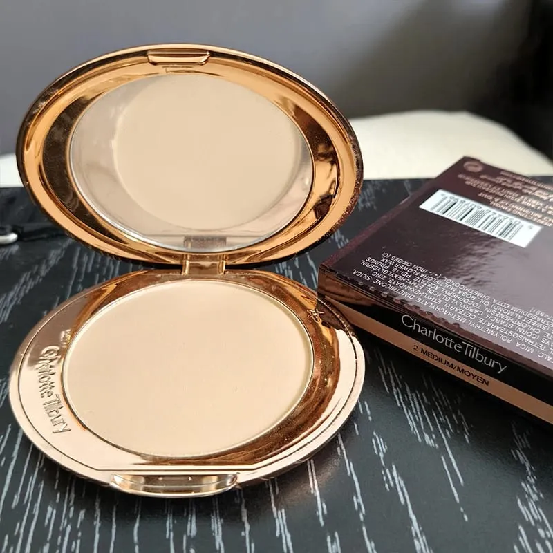 Luxury CT Makeup Suit Four Color Eyeshadow Palette Matte Setting Powder Facial Concealer Effect High-end Lipstick Lady Cosmetics