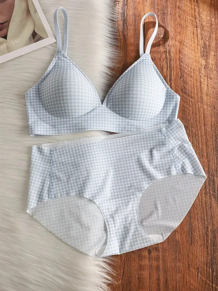 Elegant Seamless Bralette Small Bust Gathering Anti-Sagging Thin Adjustable Straps Wirefree Comfort Fit UK Light Support Bra Set