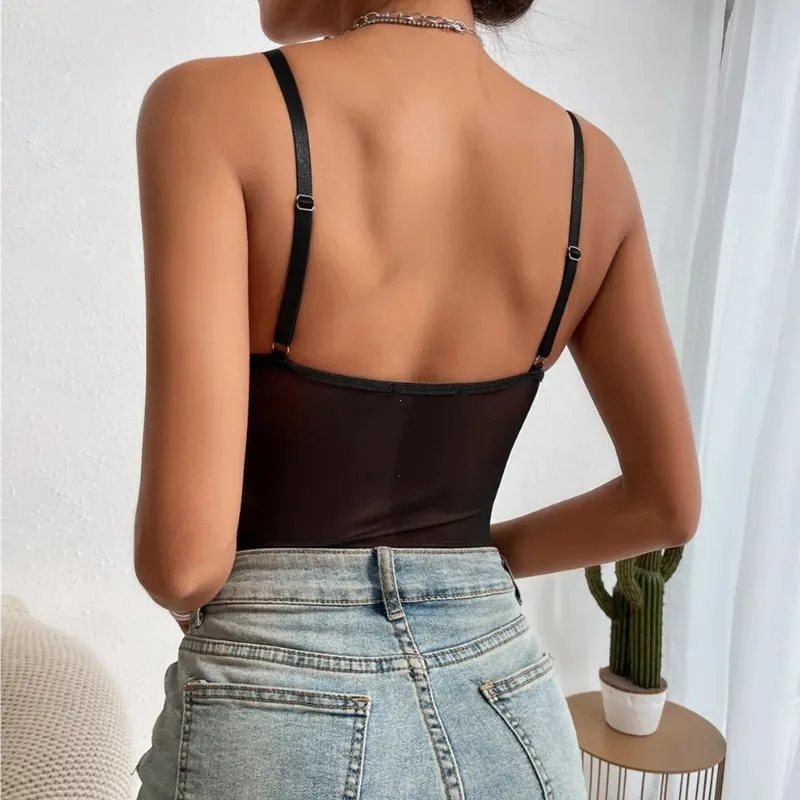 Sexy Tight Fitting Women's Clothing Deep V-neck Shaping Adjustable Shoulder Straps Reinforced Soft Padded Bra Top
