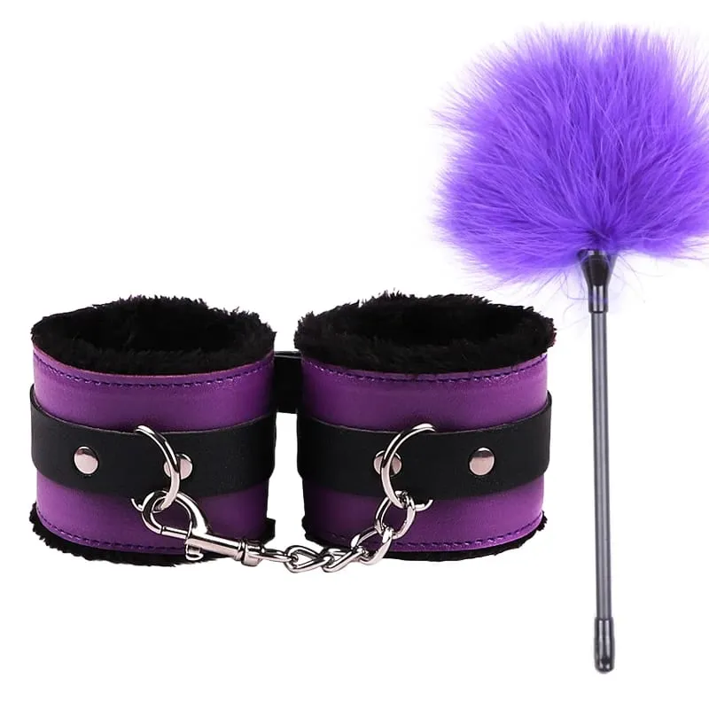Mga Sex Toys Para sa Babae Bdsm Set Sexy Leather Plush Sex Toys Bondage Kit Mga Posas Feather Blindfold Fetish Flirt Goods Para sa Matanda