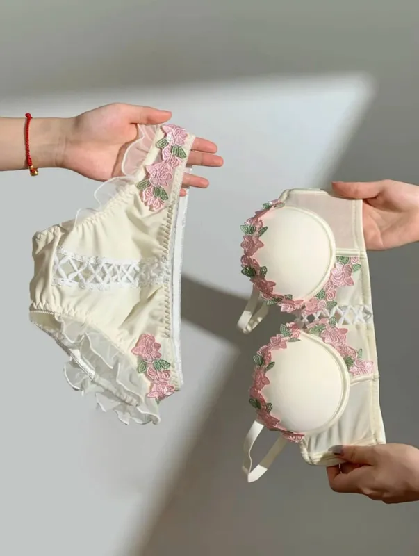 US Hot Sweet Japanese Lace Women Lingerie Set Pure Desire Sexy Push‑Up Wireless Thin Cup Breathable Light Summer Bra 32‑38 Size