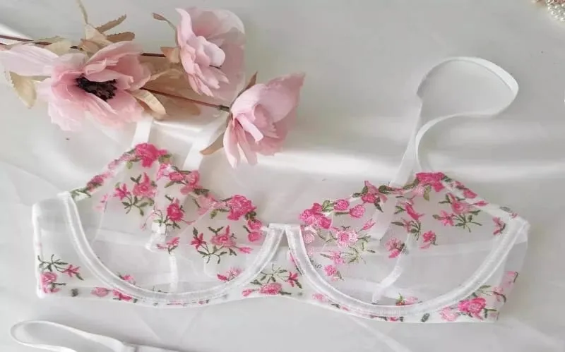 Women Sexy Lace Embroidered Ultra Thin Sheer Unpadded Underwire Push Up Bra Lightweight Soft Exquisite Lingerie Sizes 32-38