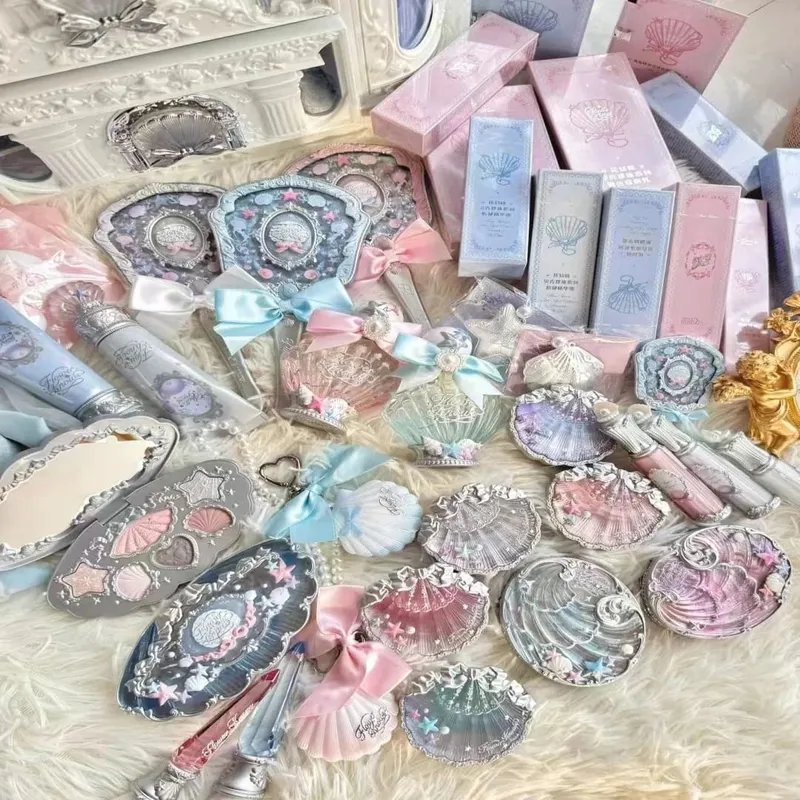 Flower Knows Mixed Makeup Gift Box 3-4Pcs Random Set Eyeshadow Blush Lipstick Perfume Mirror Pendant Cosmetics Combination