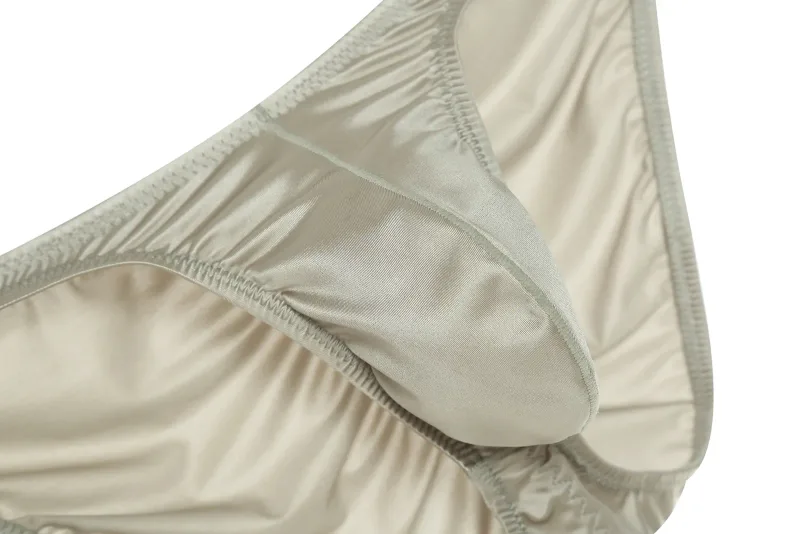 Cuecas de ginástica masculinas de cintura baixa, roupa íntima de cetim suave para treinamento esportivo, musculação, ultrafina, secagem rápida, treino de fitness, levantamento de bunda