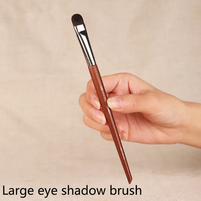 Professional Soft Makeup Brush Makeup Tools Liquid Foundation Concealer Make Up Brush Wood Handle Brushes Beauty Tool Wholesale