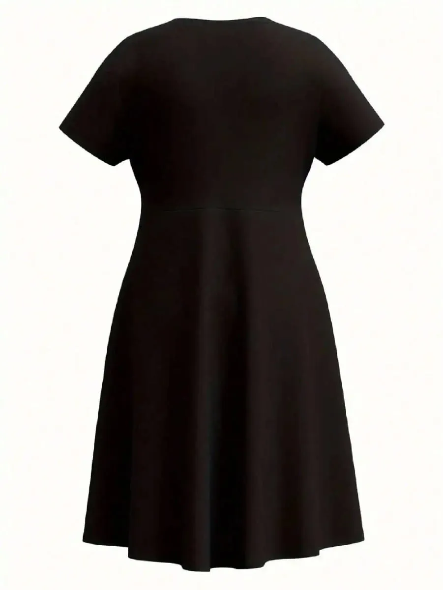 Casual and elegant women's short sleeved loose round neck plus size custom printed dress suitable for daily travel