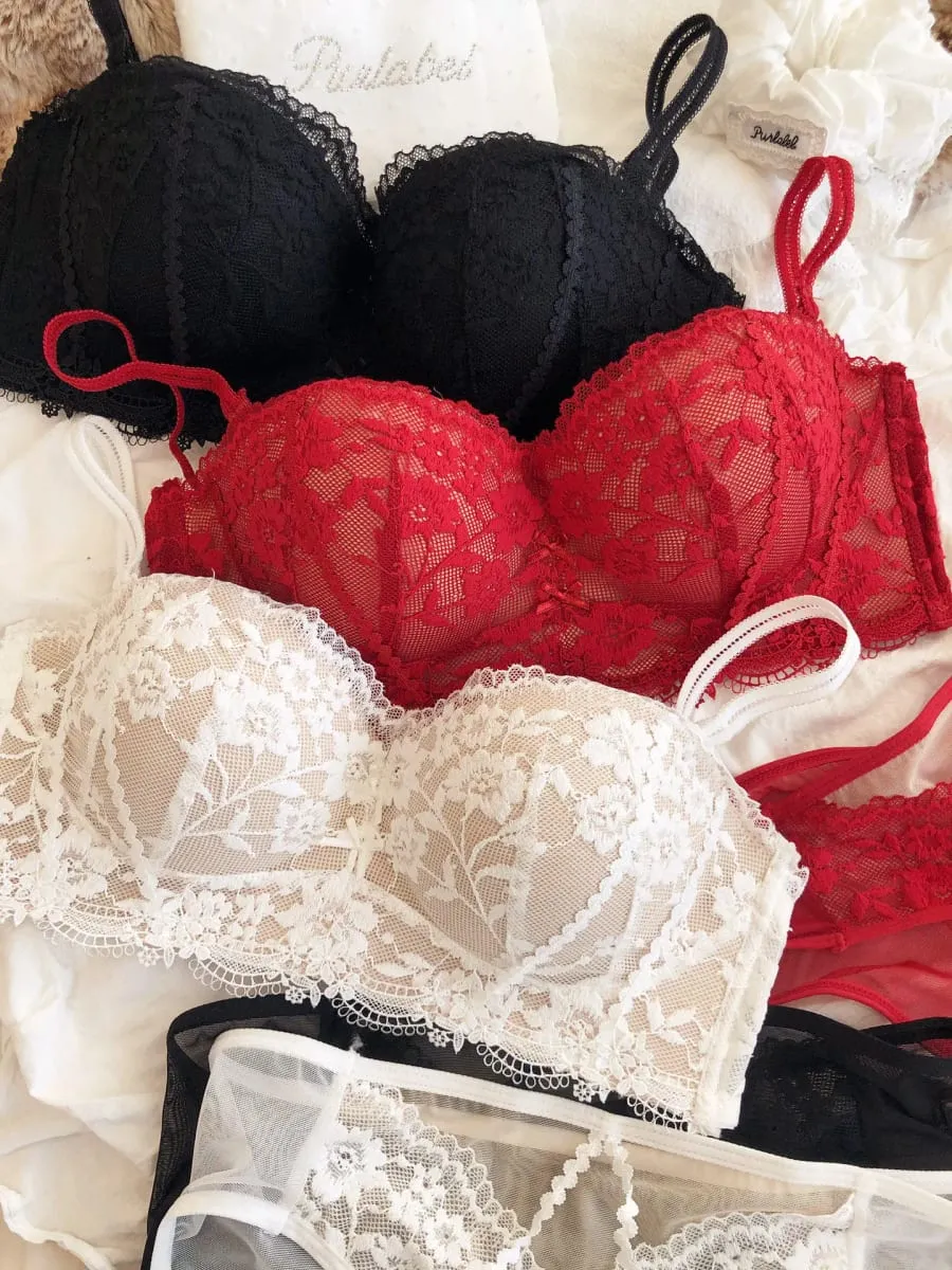 Kvinnors sömlösa underklädesset Sexiga spetsblommor Broderi BH Tjocka 1/2 kopp Push Up BH:ar Avtagbar rem Underkläder Trosor Set