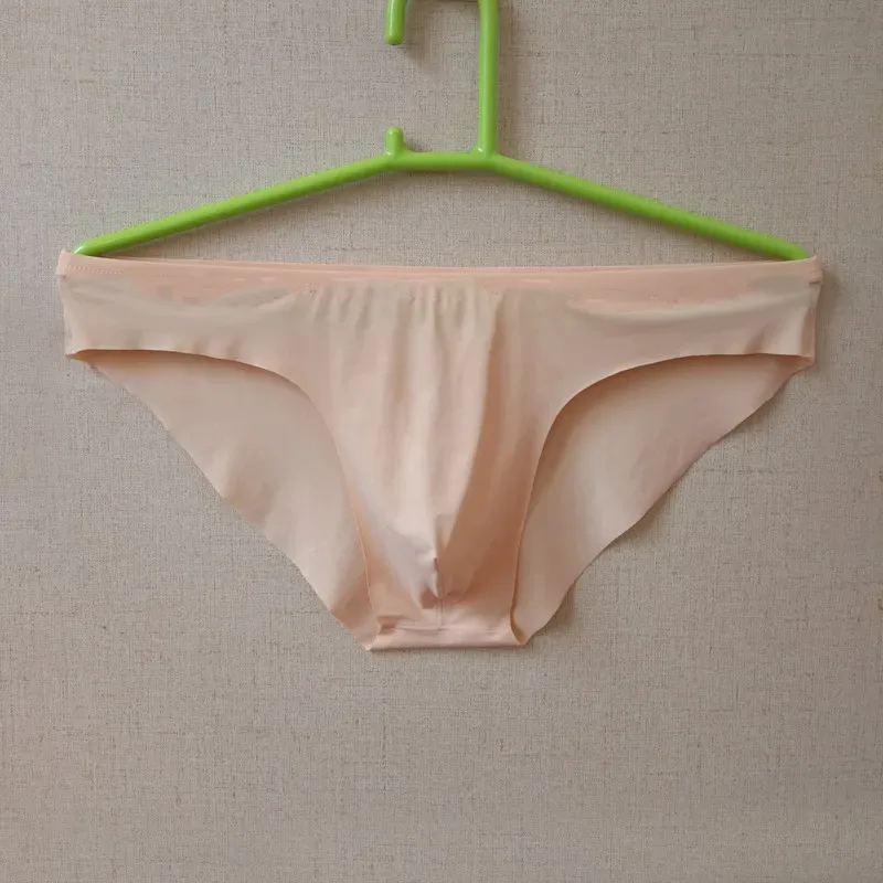Free Feel Ice Silk Seamless Mens Briefs Solid Underpants Ultra-Thin Panties Male Seamless Low Waist Soft Underwear