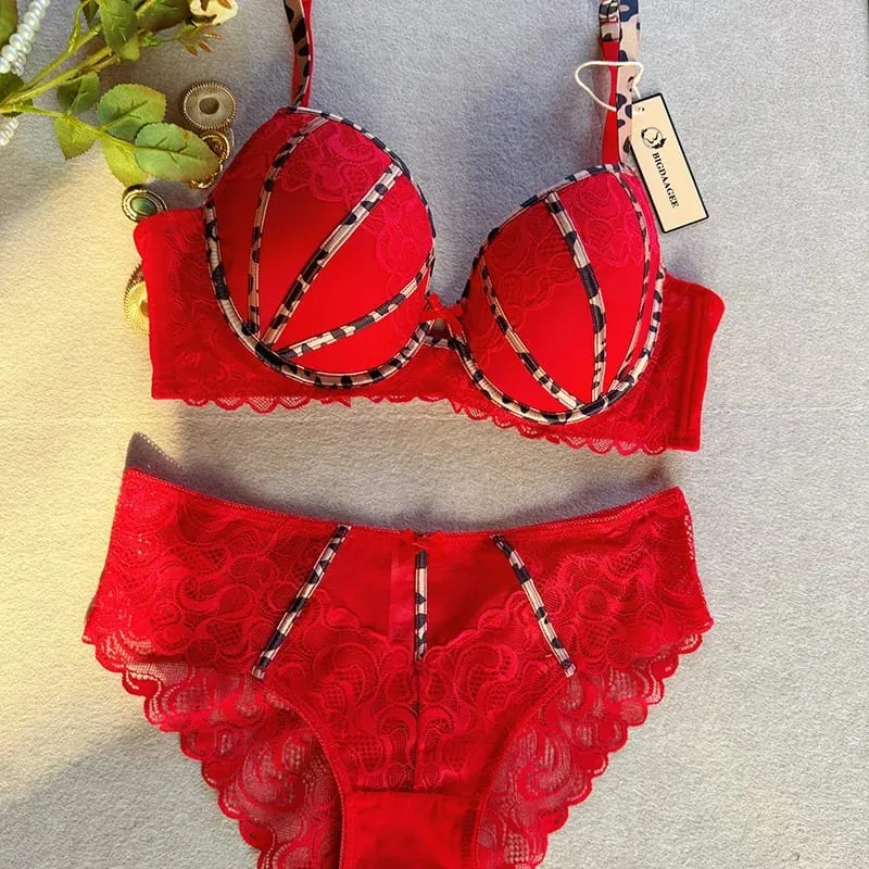 Sexy Women Push Up Bra Europe 3/4 Cup Lace Flowers Embroidery Lingerie Set Leopard Bandage Adjustable Strap Bras Plus Size BCDE