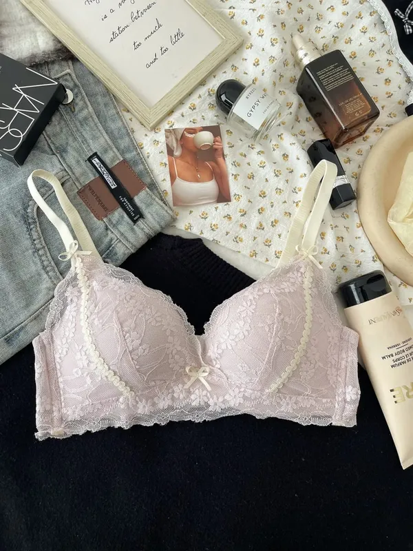 Lace lingerie for women wireless push-up bra for small breasts enhances cleavage & lifts side support to gather underarm fat