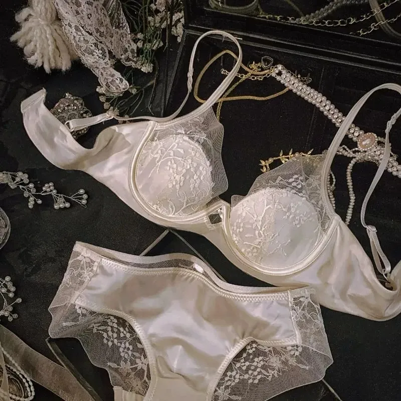 Set Lingerie Renda dan Satin Gaya Perancis, Bra Tali Dapat Disesuaikan & Bantalan Tipis Kawat Lembut Nyaman Pakaian Dalam Anak Perempuan Muslim
