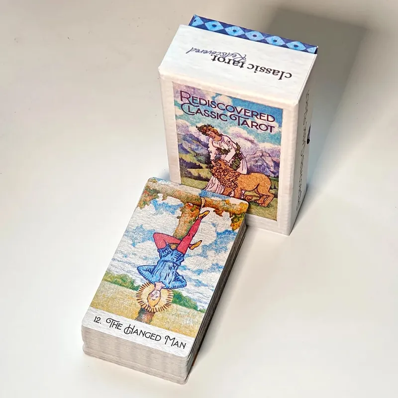 350GSM Çift Kabartmalı Kart Stoğuna Basılmıştır 12*7cm Yeniden Keşfedilen Klasik Tarot Destesi 78 Adet Tükenmez Kalemle Çizilmiş Tarot Kartları