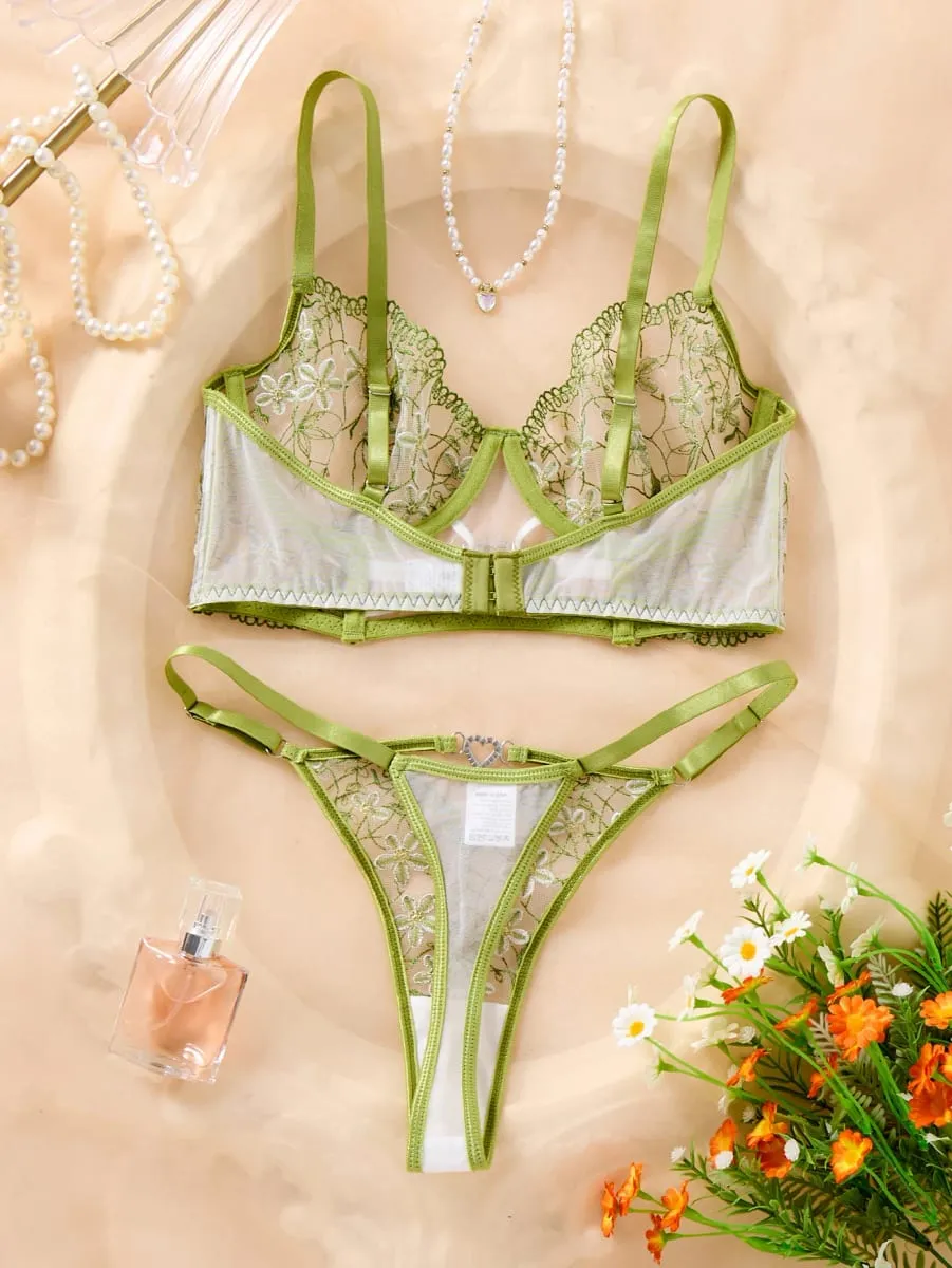 A4 Květinová krajka Sada spodního prádla Dámská Kostice Podprsenka a tanga Sada Srdce Štrasový kamínky Průsvitná síťovina Sexy francouzské spodní prádlo Intimní oblečení na spaní