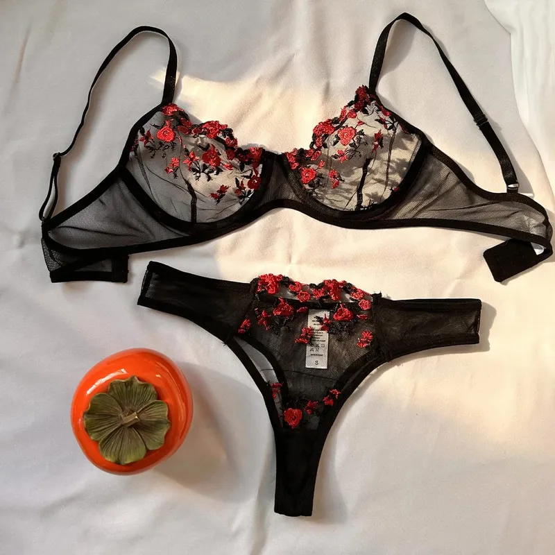 Conjunto de sujetador y bragas de lencería de encaje sexy, ropa interior para mujer, conjunto de Bralette con bordado de flores