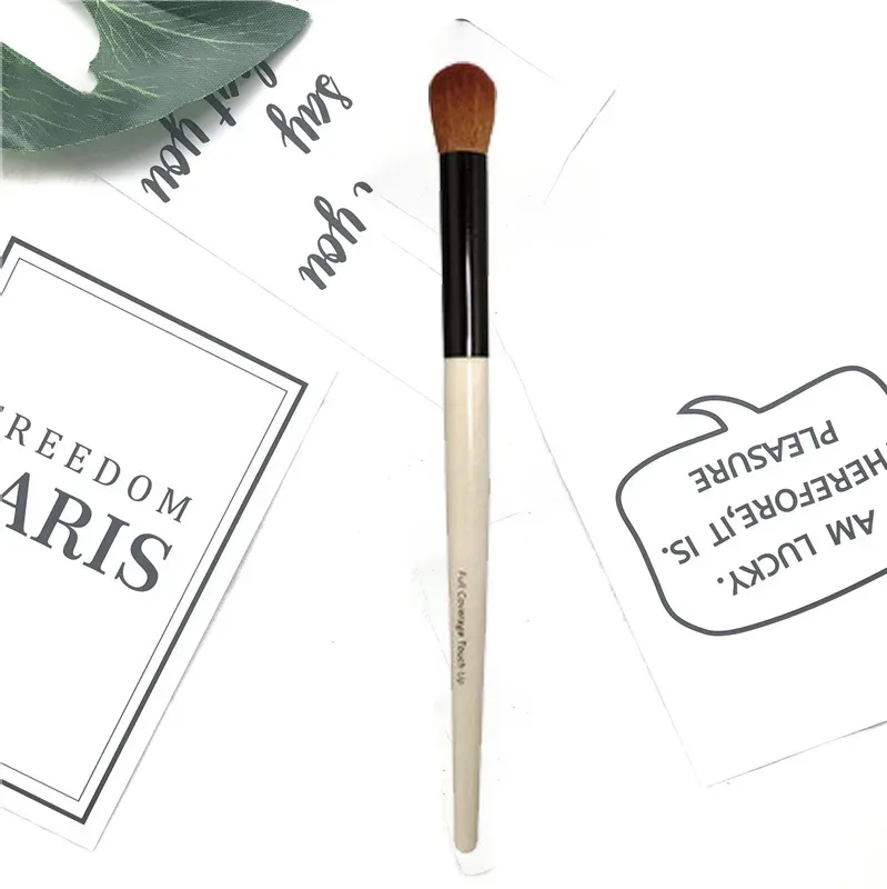 1PC Concealer Makeup Brushes Solid Wood Handle Embellish The Face Cosmetic Beauty Tools For Women