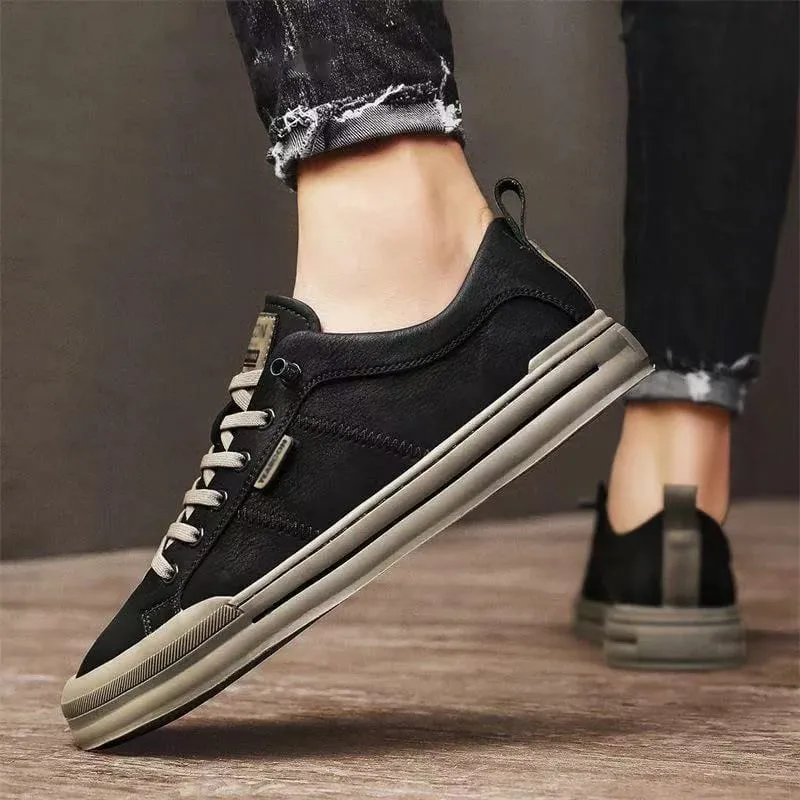 Simple and Versatile White Sneakers Breathable Board Shoes Men's Casual Shoes Delicate and Breathable Without Causing Foot Discomfort