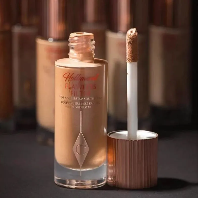 Charlotte Tilbury CT Highlighter Foundation hellt kontinuierlich die Textur des Make-up-Feuchtigkeits-Concealers im Puder auf