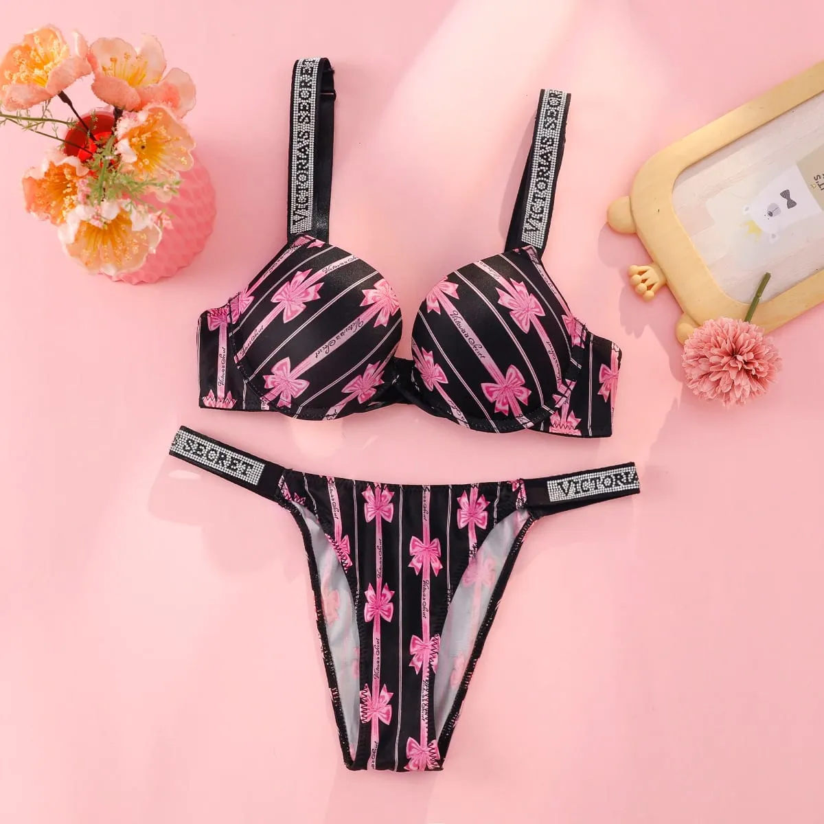 Sada Push Up podprsenky a kalhotek Victoria's Secret pro ženy Ramenní popruhy s kamínkovým logem Krajkové spodní prádlo Sada sexy spodního prádla
