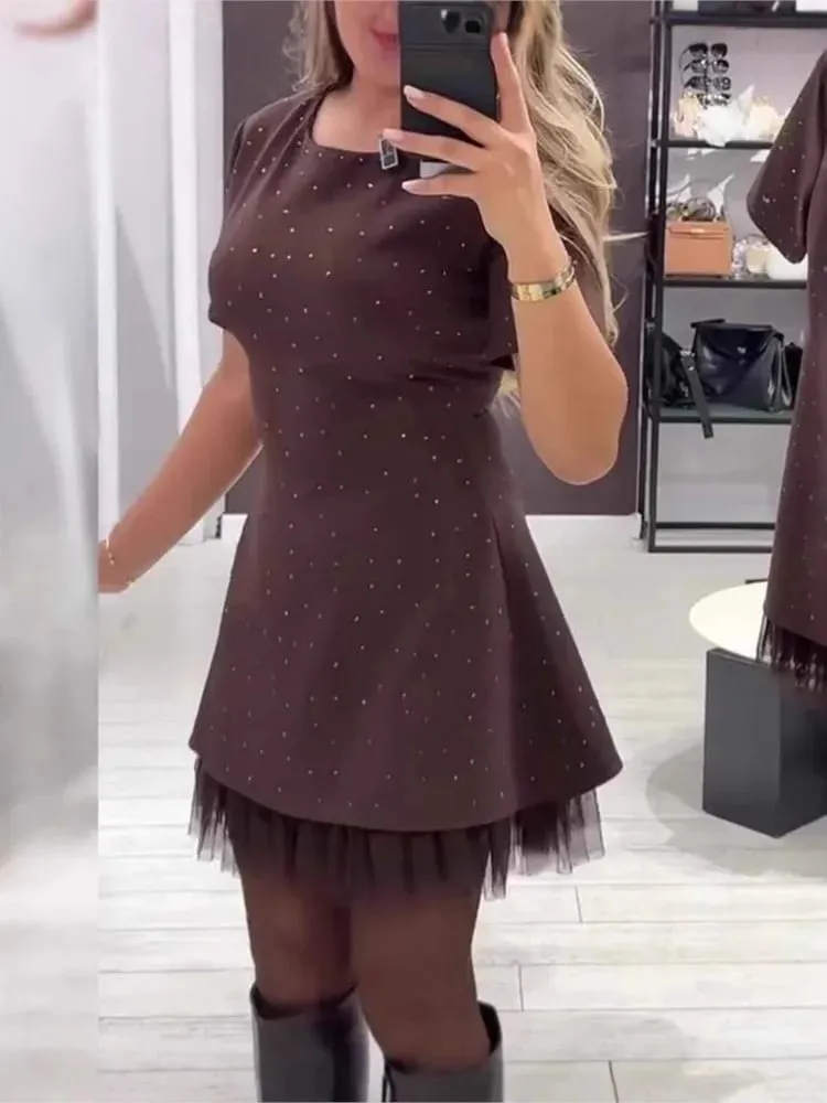 Abito casual elegante Primavera Estate Nuovo stile Hot Strass Orlo Maglia Solido Abito alla moda per donna Abito da vacanza a maniche corte