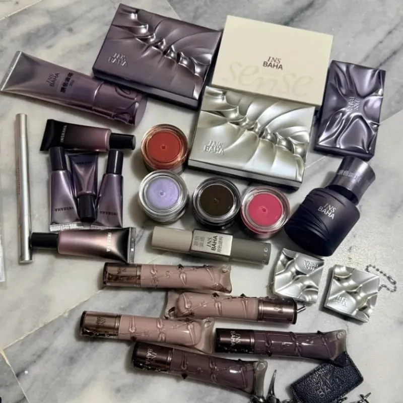 Complete Full Face Makeup Set Lip Gloss Lip Mud All-in-One Palette Dual-Use Blush & Pendant Beauty Collection