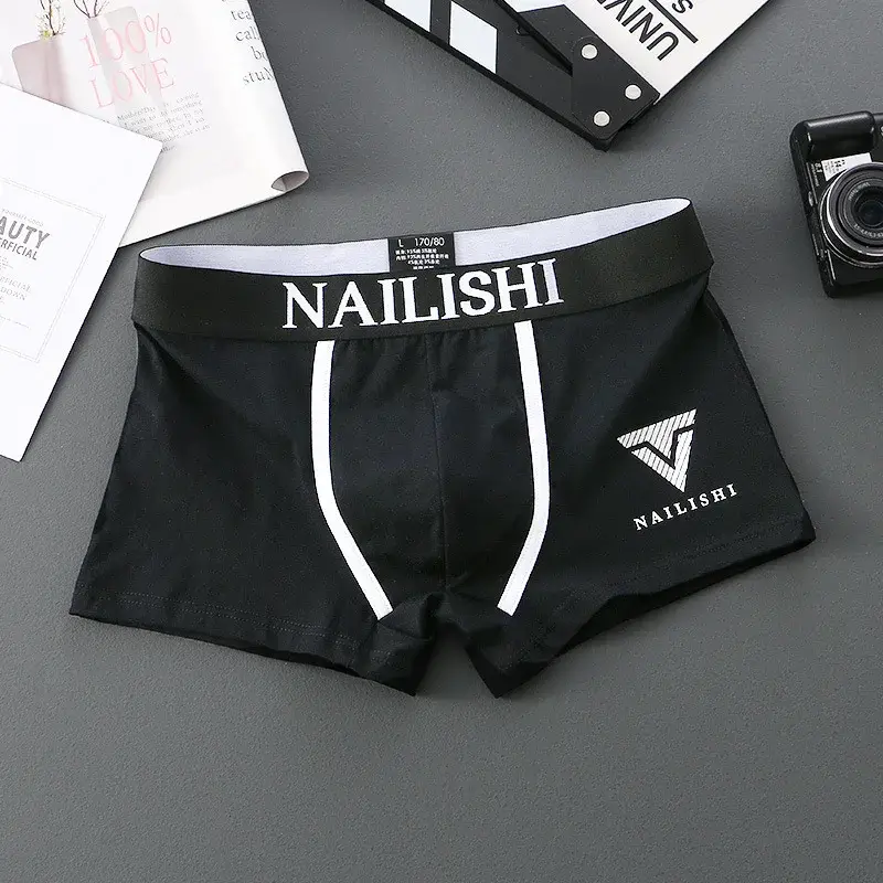 2 Piece Men's Underwear Burst of Cotton Breathable Youth Boxer Shorts Letter Trend Mid-waist Quadrangle Shorts Flat Corner Perso