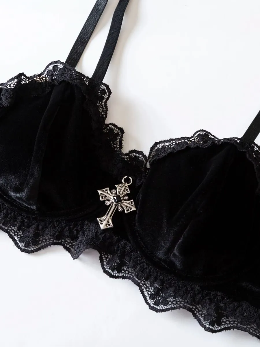 Vintage Inspired Adjustable Strap Black Lace Lingerie Set Gothic Intimate Wear for Bold Femininity — image 3