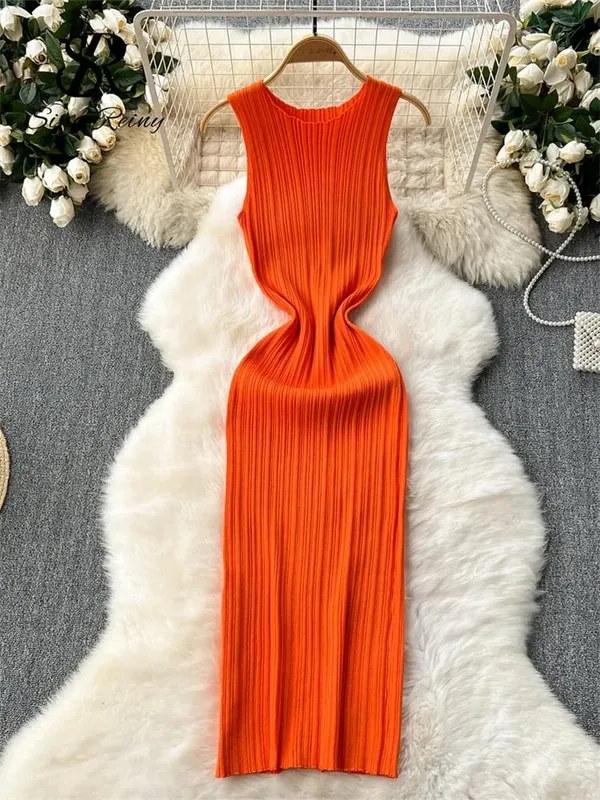 Women Sheath Long Dress O Neck Sleeveless Solid Pleated Knit Elastic Fashion Elegant Stiped Retro Sexy Bodycon Dress