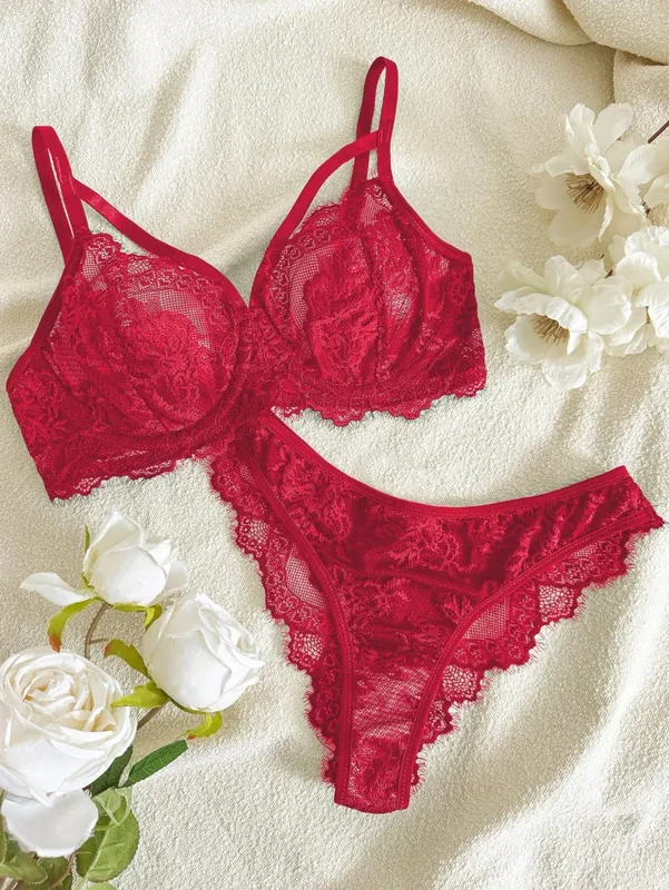 Women's Lingerie & Underwear， eyelash sxy fancy lace strapping underwire bra & brazilian panties ，victoria style